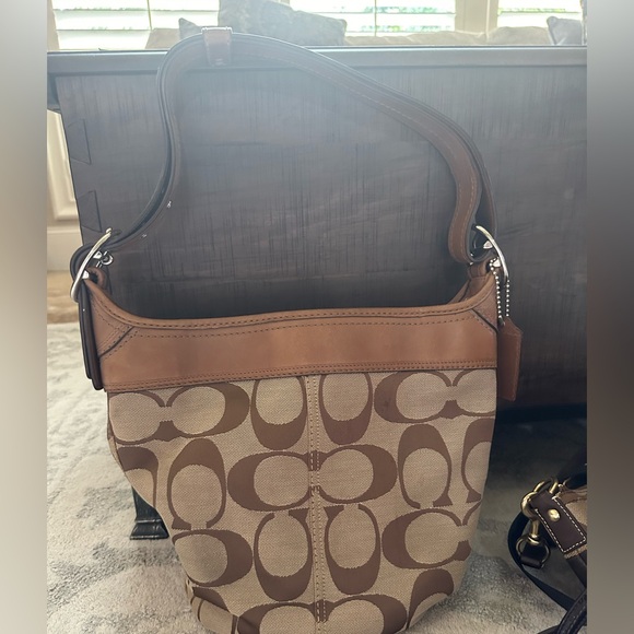 Coach shoulder bag - Picture 2 of 3